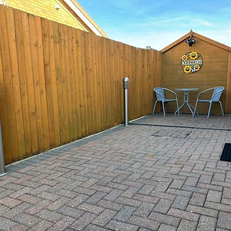Bungalow-2Bed-1Bath-Petfriendly-Parking Скегнес Екстериор снимка