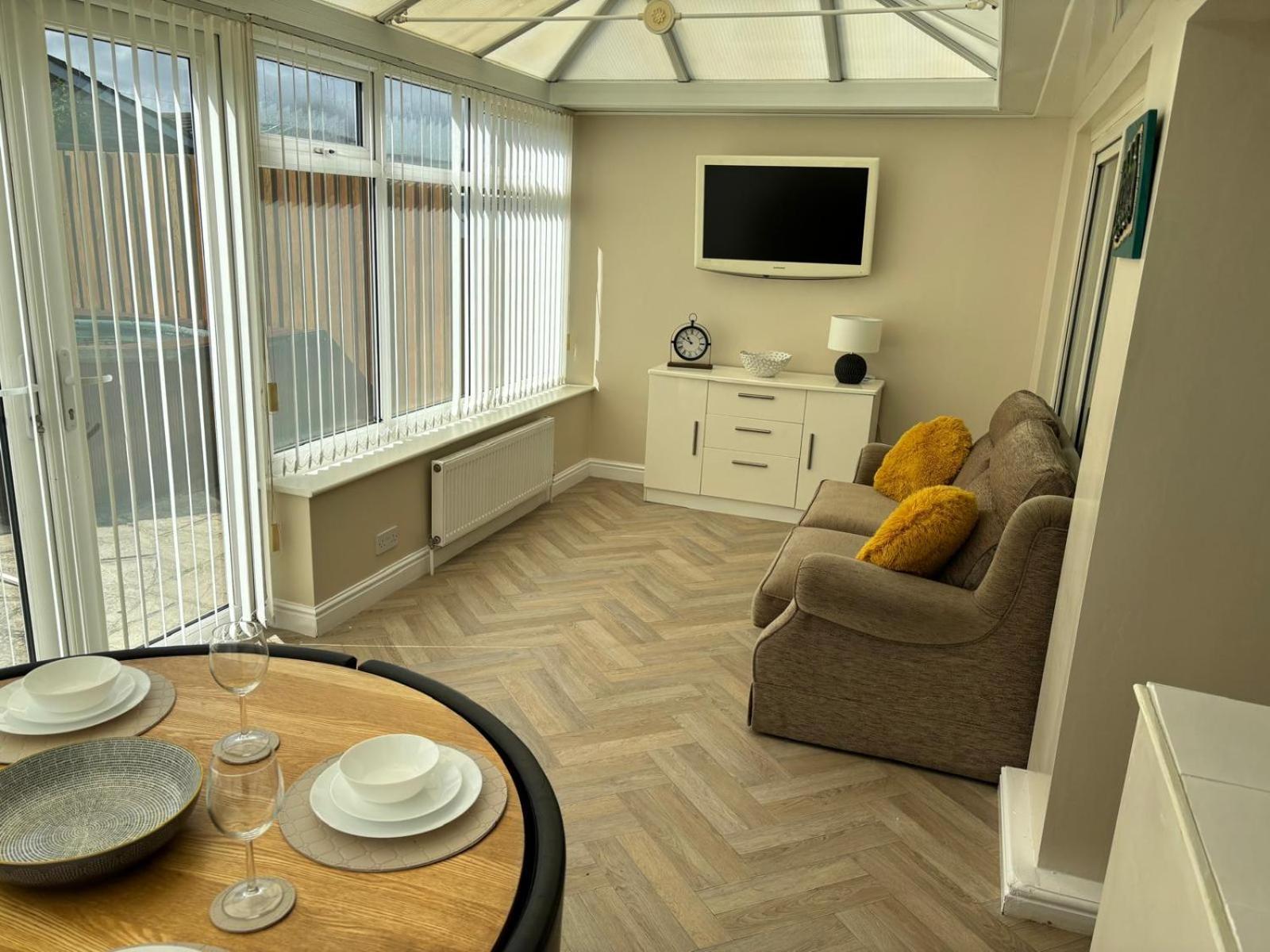 Bungalow-2Bed-1Bath-Petfriendly-Parking Скегнес Екстериор снимка