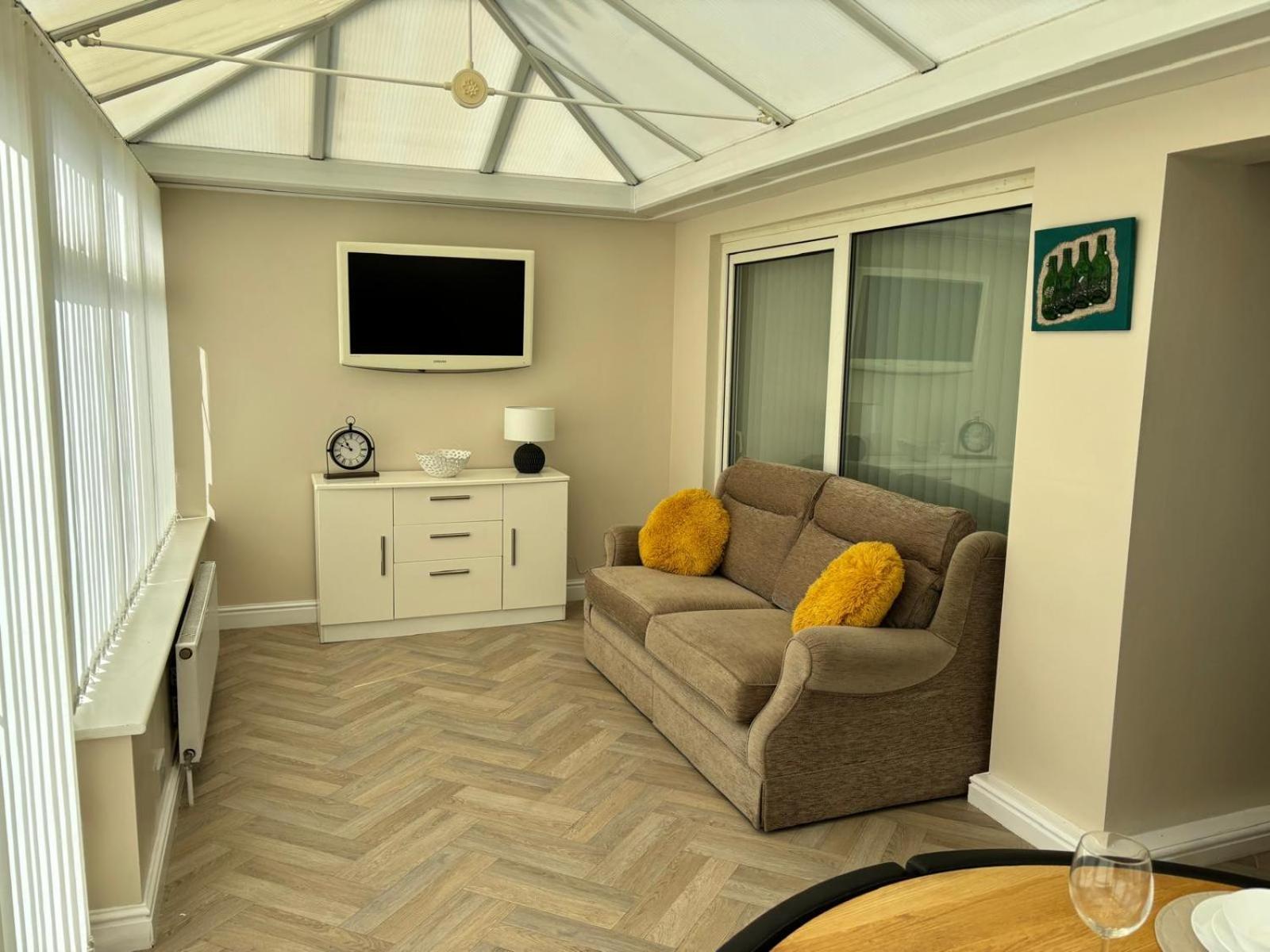 Bungalow-2Bed-1Bath-Petfriendly-Parking Скегнес Екстериор снимка